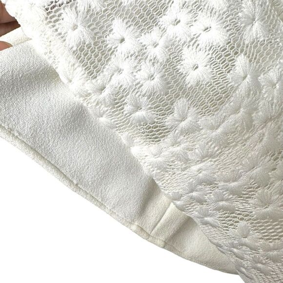 Tibi White Off Shoulder Lacy Eyelet Top
Size 4 small Florals - Picture 8 of 11